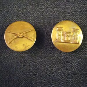 Vintage Auth. WWII Early Cavalry Enlisted + Combat Engineer Mans Collar Disk Set